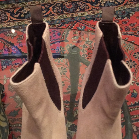 EUC cole Haan grand.os Tan suede Ankle boot Sz 9 - Picture 5 of 7